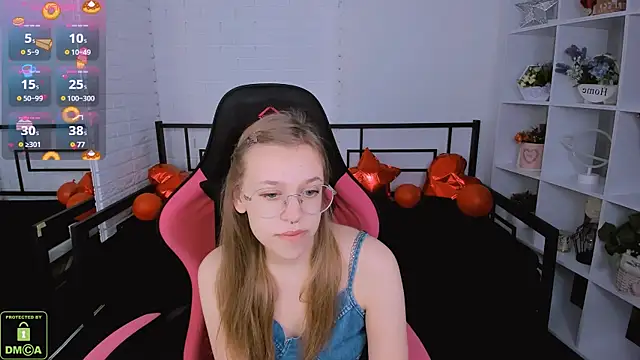 Snapshot of LayriantaVee chatting on 02-20-25, 07:01 LayriantaVee online show from 02-20-25, 07:01