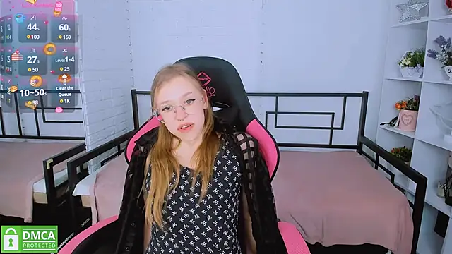 Snapshot of LayriantaVee chatting on 03-11-25, 10:18 LayriantaVee online show from 03-11-25, 10:18