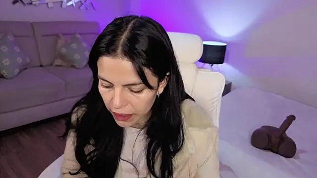 Snapshot of Eliie_Ruizz chatting on 04-30-26, 04:30 Eliie Ruizz online show from 04-30-26, 04:30