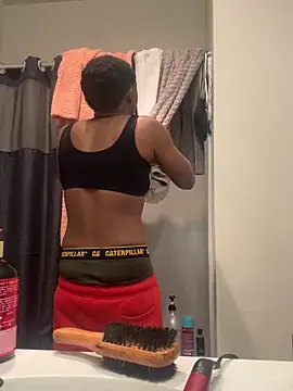 Snapshot of TransboyJay chatting on 09-09-25, 01:05 TransboyJay online show from 09-09-25, 01:05