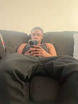 Snapshot of TransboyJay chatting on 11-03-25, 10:10 TransboyJay online show from 11-03-25, 10:10