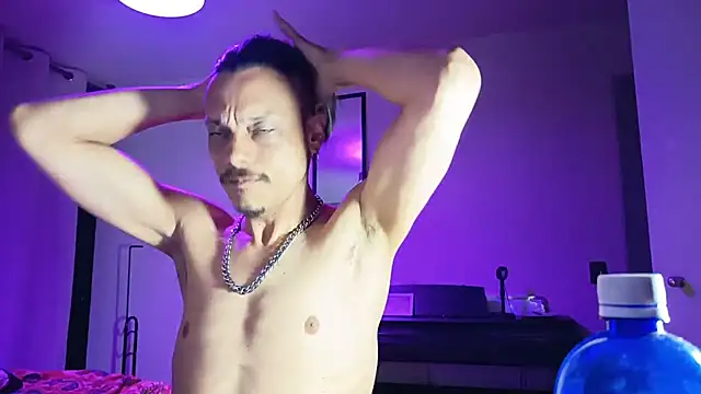 Snapshot of villanocat chatting on 01-16-26, 04:49 villanocat online show from 01-16-26, 04:49