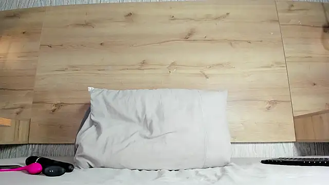 Snapshot of shysweets chatting on 12-16-25, 02:44 shysweets online show from 12-16-25, 02:44