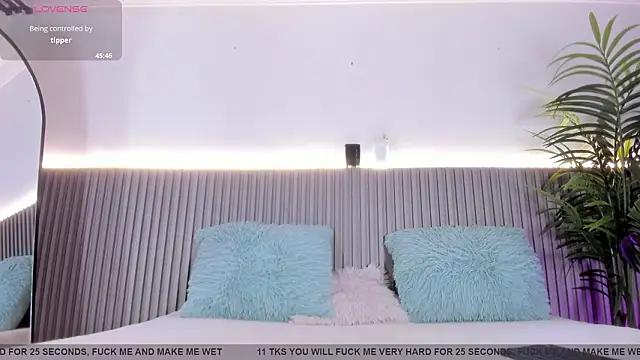 valentina lux online show from 03-07-26, 07:22