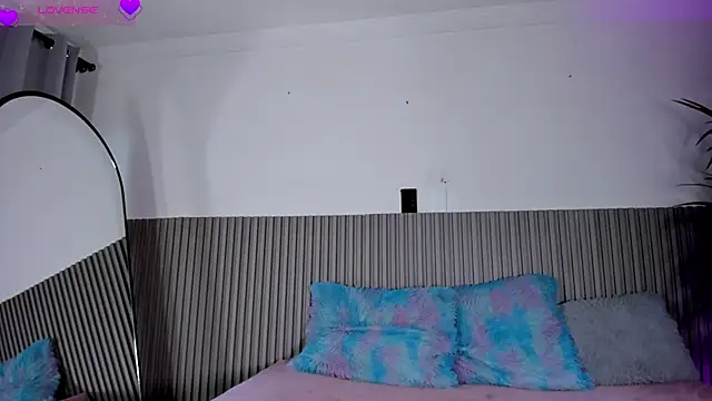 valentina lux online show from 05-13-26, 07:11