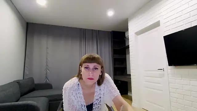 Daniella Lorente online show from 10-22-25, 06:18