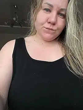 Snapshot of Anna_Curvy chatting on 02-11-26, 06:07 Anna Curvy online show from 02-11-26, 06:07