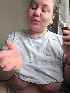 Snapshot of Anna_Curvy chatting on 02-13-26, 04:41 Anna Curvy online show from 02-13-26, 04:41