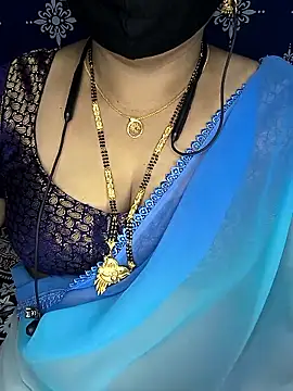 Snapshot of Queen_sakshi chatting on 01-11-26, 04:45 Queen sakshi online show from 01-11-26, 04:45