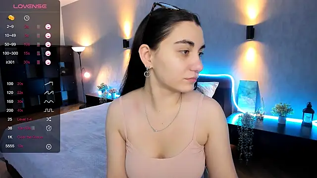 hannacheekss  online show from 01-14-25, 02:08