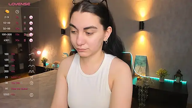 hannacheekss  online show from 01-20-25, 02:01