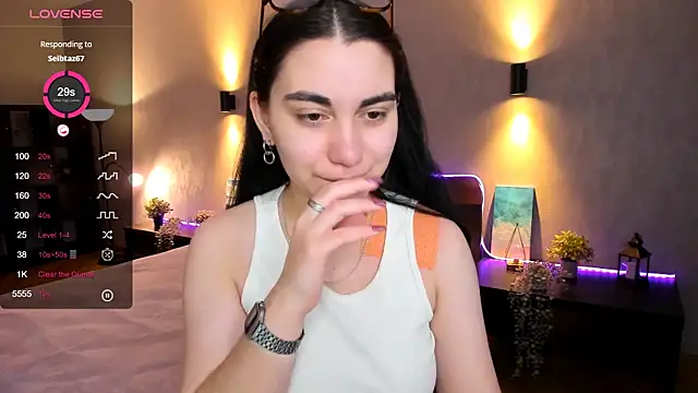 hannacheekss  online show from 01-29-25, 02:09