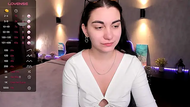 hannacheekss  online show from 02-12-25, 01:52