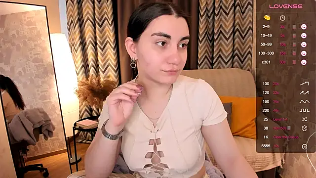 hannacheekss  online show from 03-11-25, 05:27