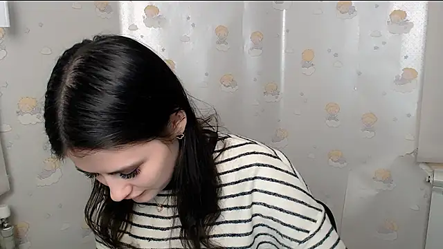 Snapshot of AliceSexyyy_ chatting on 12-30-24, 04:29 AliceSexyyy online show from 12-30-24, 04:29