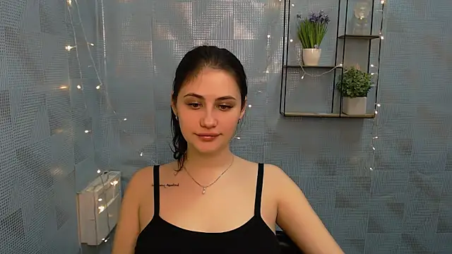 Snapshot of AliceSexyyy_ chatting on 01-19-25, 05:18 AliceSexyyy online show from 01-19-25, 05:18