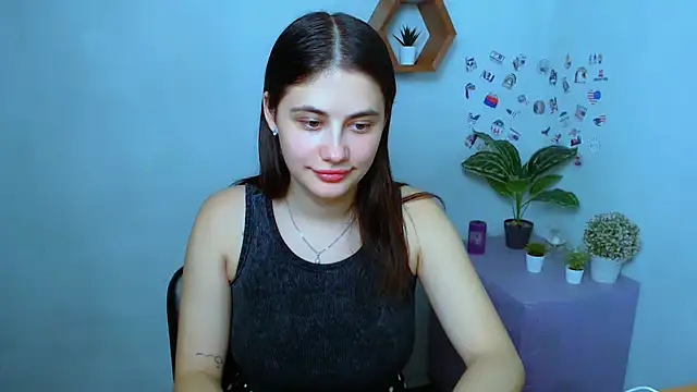 Snapshot of AliceSexyyy_ chatting on 09-20-25, 08:32 AliceSexyyy online show from 09-20-25, 08:32