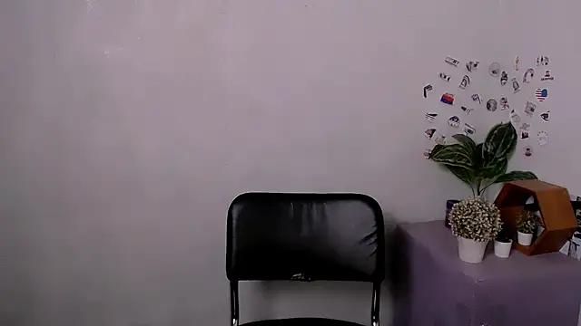 AliceSexyyy  online show from 04-06-26, 03:15