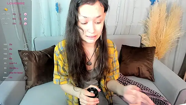 Emily Strikeee online show from 12-28-24, 10:03