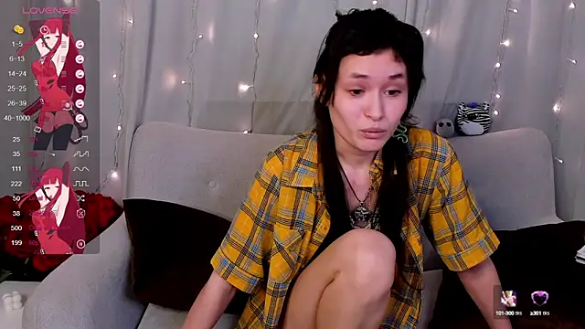 Emily Strikeee online show from 03-01-25, 12:34