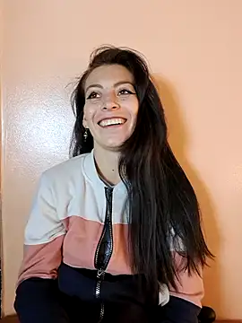 Snapshot of Tefannyy_ chatting on 01-25-25, 08:31 Tefannyy online show from 01-25-25, 08:31