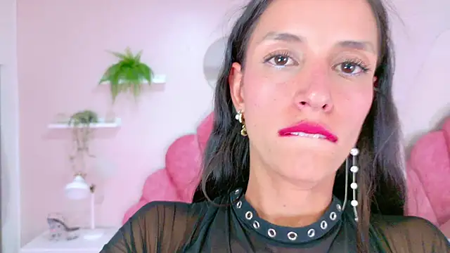 Snapshot of ChanelAdamss_ chatting on 11-26-25, 03:40 ChanelAdamss online show from 11-26-25, 03:40