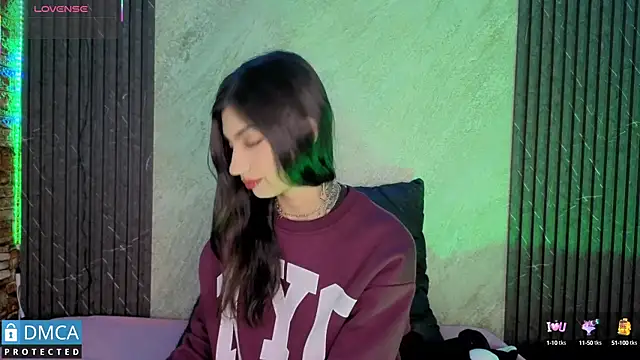 SolBeaumont1 online show from 09-17-25, 07:04