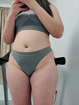 Snapshot of leeya_lee chatting on 01-31-25, 01:54 leeya lee online show from 01-31-25, 01:54