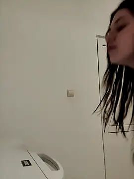 Snapshot of leeya_lee chatting on 02-10-25, 07:49 leeya lee online show from 02-10-25, 07:49