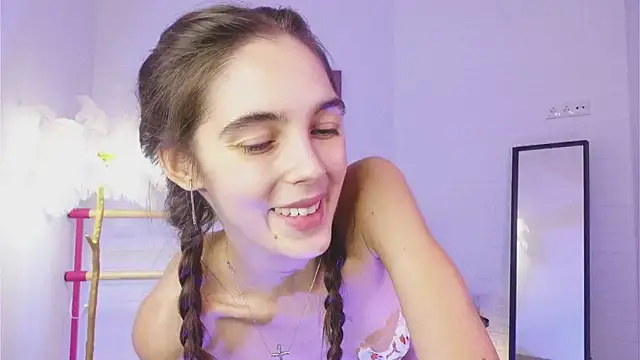 Snapshot of lylylovesyou chatting on 12-24-24, 08:44 lylylovesyou online show from 12-24-24, 08:44