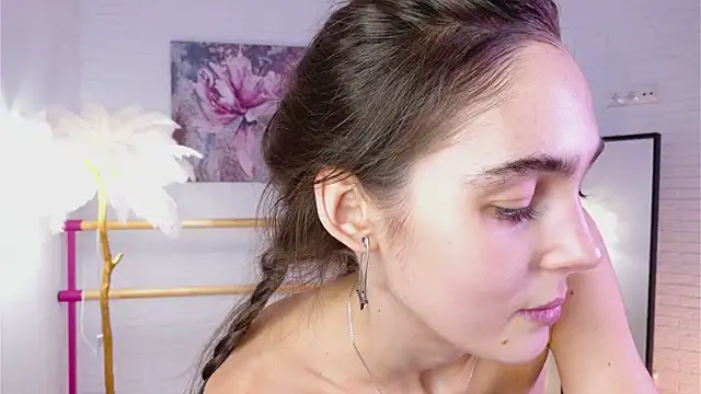 Snapshot of lylylovesyou chatting on 02-25-25, 10:04 lylylovesyou online show from 02-25-25, 10:04