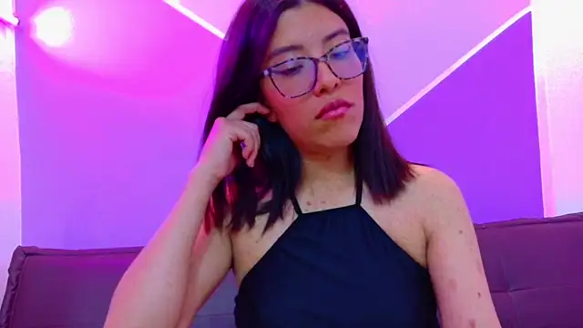  lucysmith online show from 11-14-25, 04:22