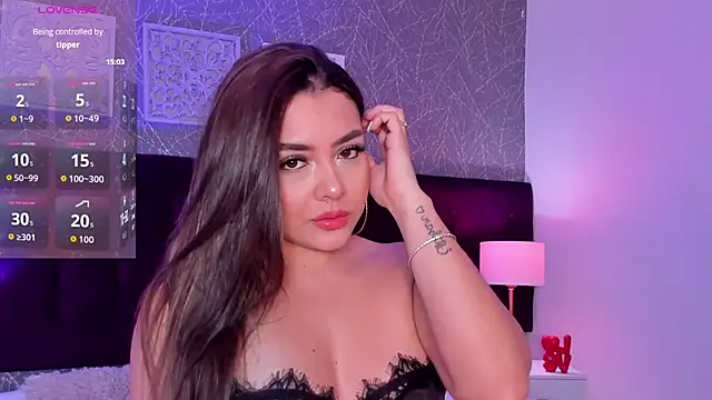 Snapshot of Emma_JJones chatting on 06-18-26, 12:42 Emma JJones online show from 06-18-26, 12:42