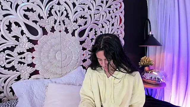 Snapshot of Mindy_sweety chatting on 02-14-26, 12:57 Mindy sweety online show from 02-14-26, 12:57