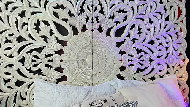 Snapshot of Mindy_sweety chatting on 02-17-26, 12:23 Mindy sweety online show from 02-17-26, 12:23