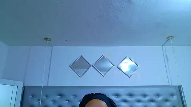 Snapshot of EileenBenzon chatting on 04-29-26, 01:59 EileenBenzon online show from 04-29-26, 01:59