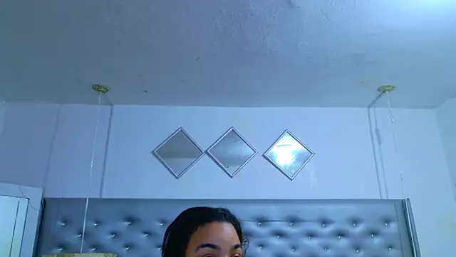 Snapshot of EileenBenzon chatting on 05-05-26, 03:20 EileenBenzon online show from 05-05-26, 03:20