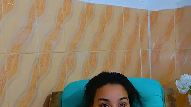Snapshot of EileenBenzon chatting on 05-14-26, 02:02 EileenBenzon online show from 05-14-26, 02:02