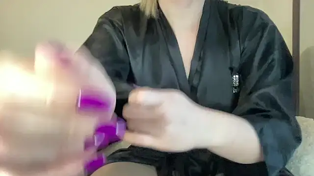 Snapshot of YourGreekAnna chatting on 03-03-25, 02:04 YourGreekAnna online show from 03-03-25, 02:04