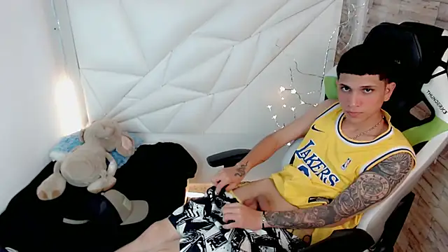 Snapshot of Brayan_lopezz chatting on 02-04-25, 03:47 Brayan lopezz online show from 02-04-25, 03:47