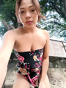 Snapshot of sweet_outdoor_charm chatting on 12-13-24, 08:58 sweet outdoor charm online show from 12-13-24, 08:58