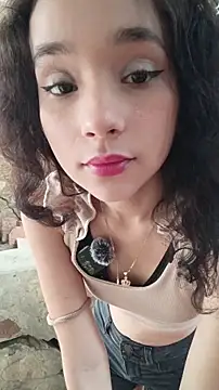 sweet outdoor charm online show from 04-10-26, 03:17