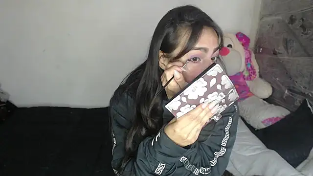 Snapshot of skinny_sweet2411 chatting on 12-20-25, 12:07 skinny sweet2411 online show from 12-20-25, 12:07