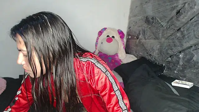 Snapshot of skinny_sweet2411 chatting on 02-06-26, 01:21 skinny sweet2411 online show from 02-06-26, 01:21