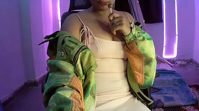 Snapshot of your_pokkie chatting on 12-28-24, 09:19 your pokkie online show from 12-28-24, 09:19