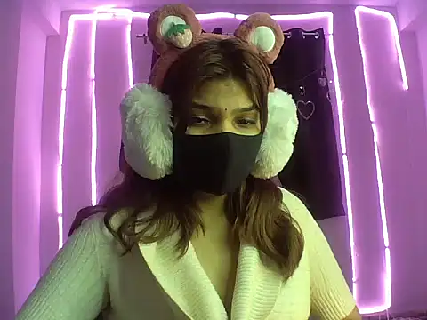 Snapshot of your_pokkie chatting on 01-25-25, 09:35 your pokkie online show from 01-25-25, 09:35