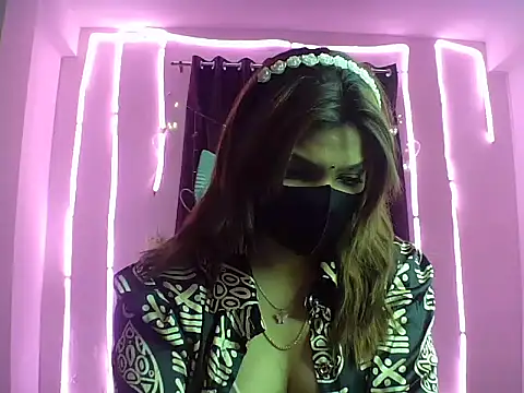 Snapshot of your_pokkie chatting on 02-13-25, 05:44 your pokkie online show from 02-13-25, 05:44