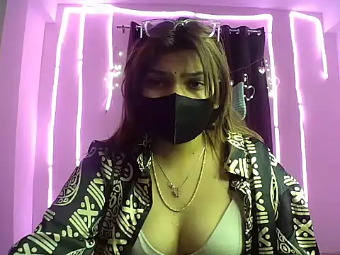 Snapshot of your_pokkie chatting on 02-14-25, 09:10 your pokkie online show from 02-14-25, 09:10