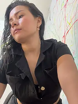 Snapshot of Rousse_blue chatting on 03-18-25, 06:14 Rousse blue online show from 03-18-25, 06:14