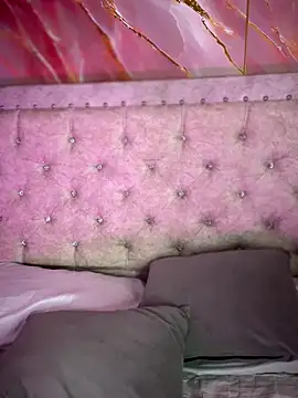 Snapshot of Rousse_blue chatting on 10-31-25, 03:51 Rousse blue online show from 10-31-25, 03:51